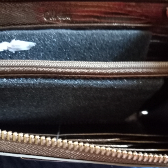 Cole Haan wallet - Picture 6 of 6